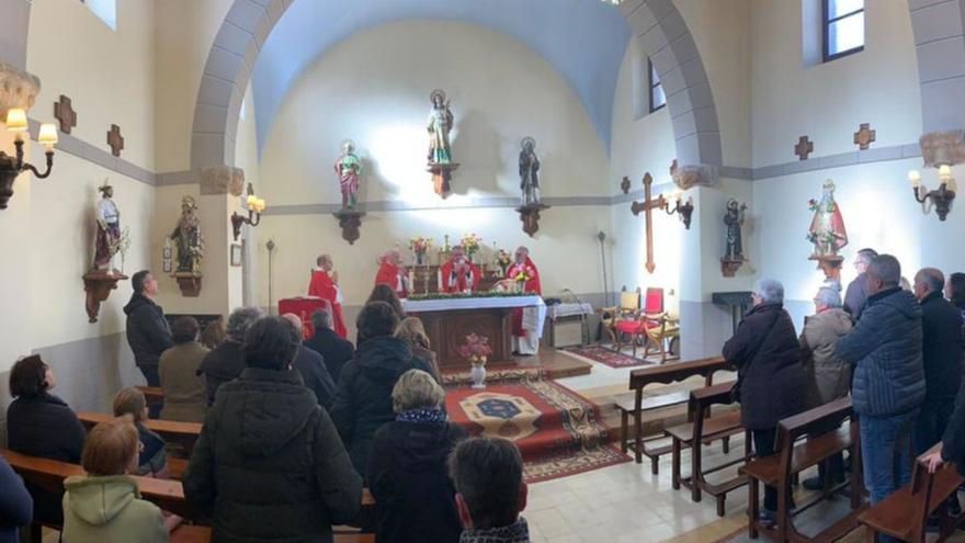 Puertas de Cabrales inaugura la renovada iglesia de Santa Eulalia