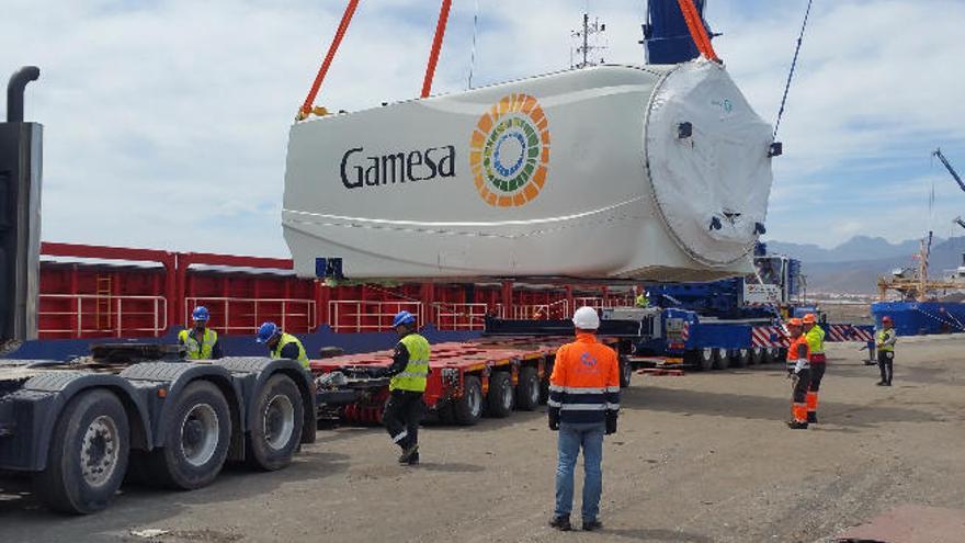 El aerogenerador de Gamesa, en Arinaga