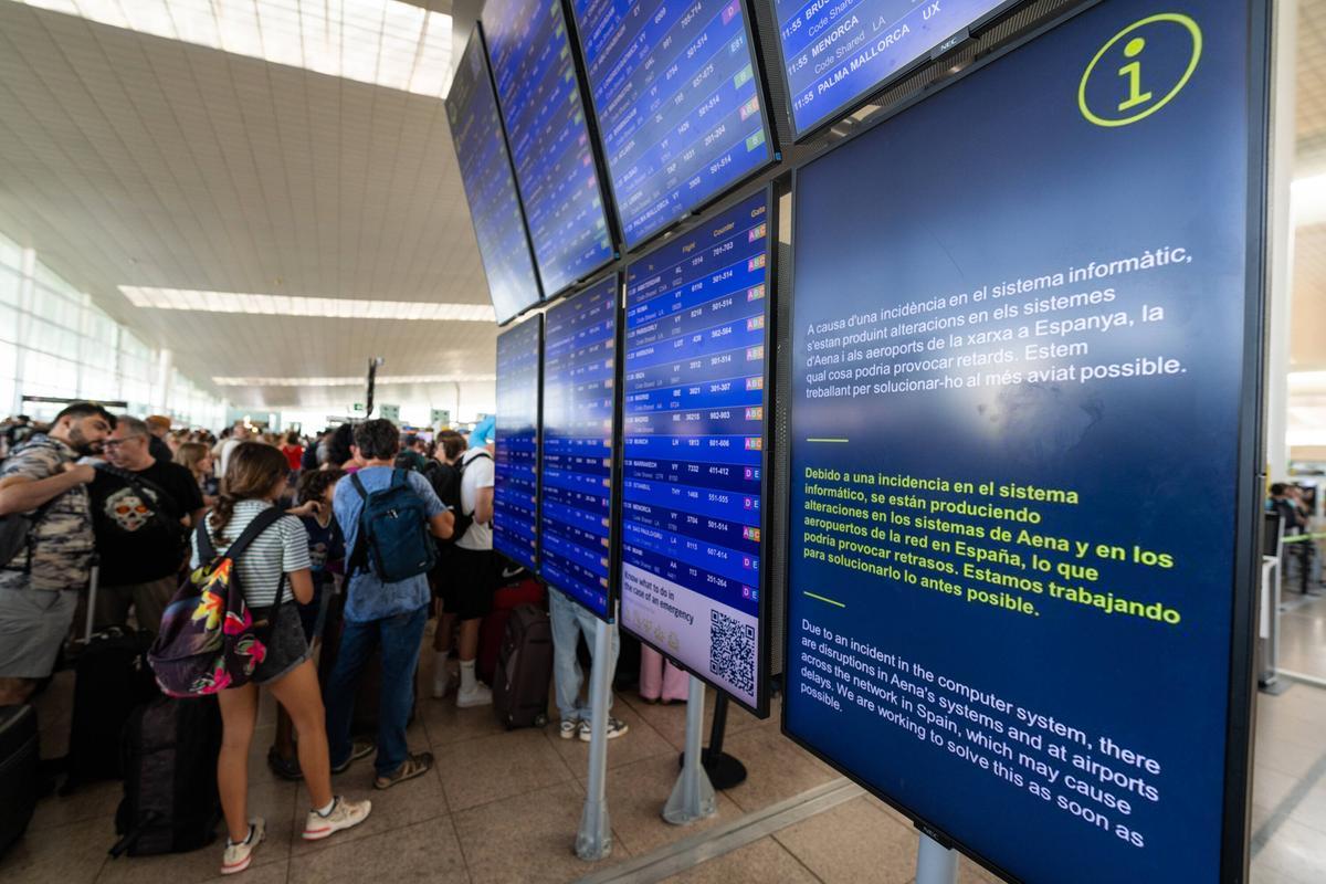 Caos en el aeropuerto del Prat por una caída del sistema informático