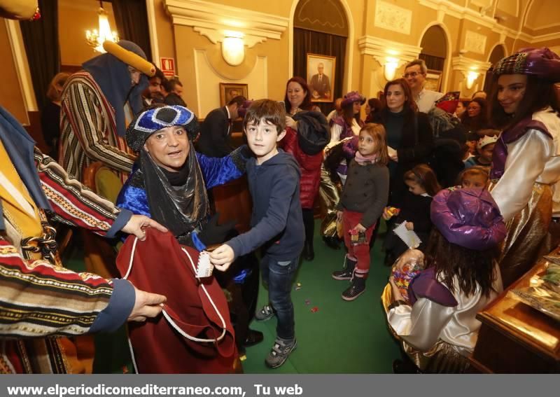 El Cartero Real recogió las ilusiones de los niños de Castellón