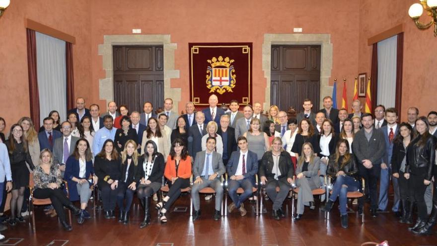 L&#039;alcalde de Manresa rep els participants al congrés d´International Consulting Group