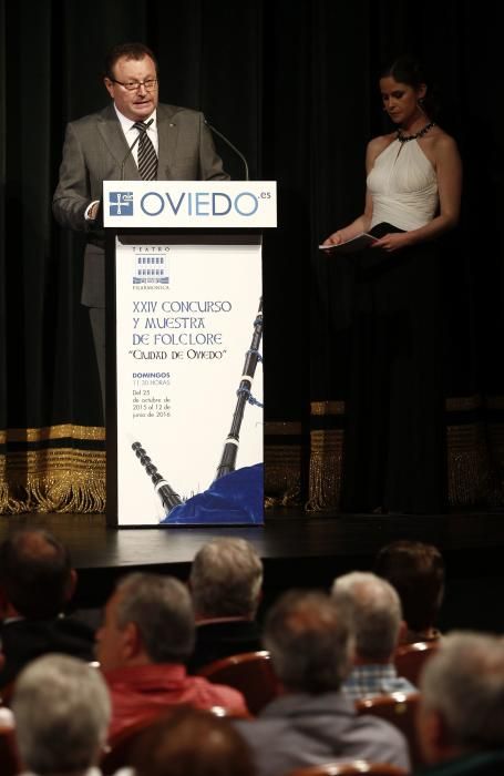 Ceremonia de entrega de los premios del XXIV concurso y muestra del Folclore Ciudad de Oviedo