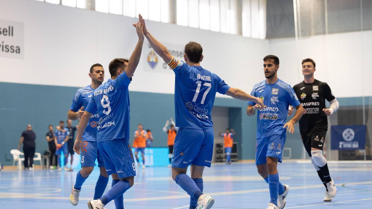 Los jugadores del Gasifred celebran un gol en el partido ante el Levante.
