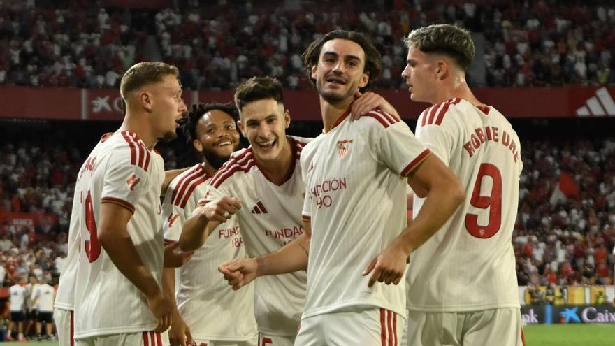 El Sevilla se hace fuerte ante el Valencia y ya suma 10 de 15 puntos gracias a un solitario gol de Juan Iglesias (1-0)