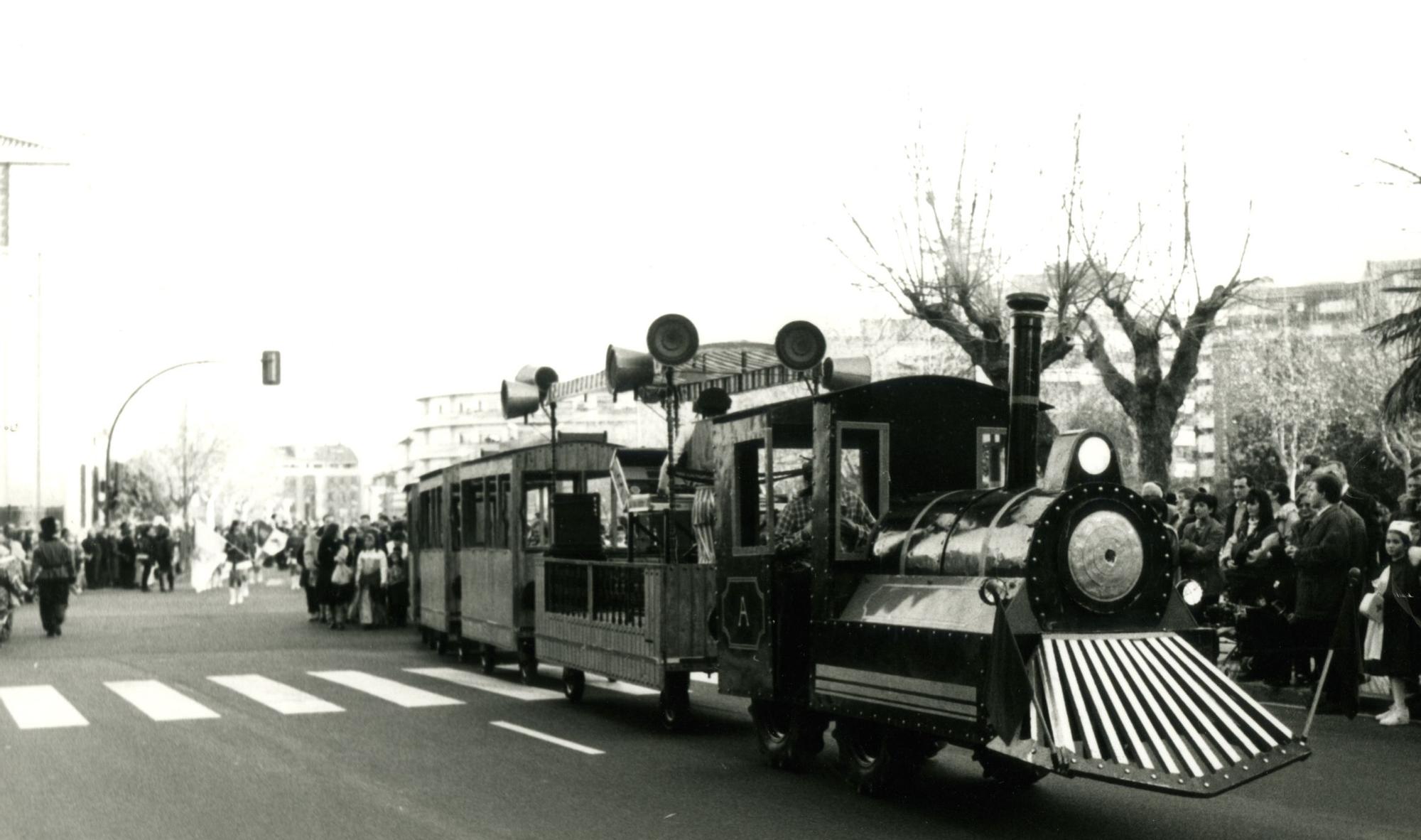 GALERÍA | Revive los carnavales de Zamora en los 90