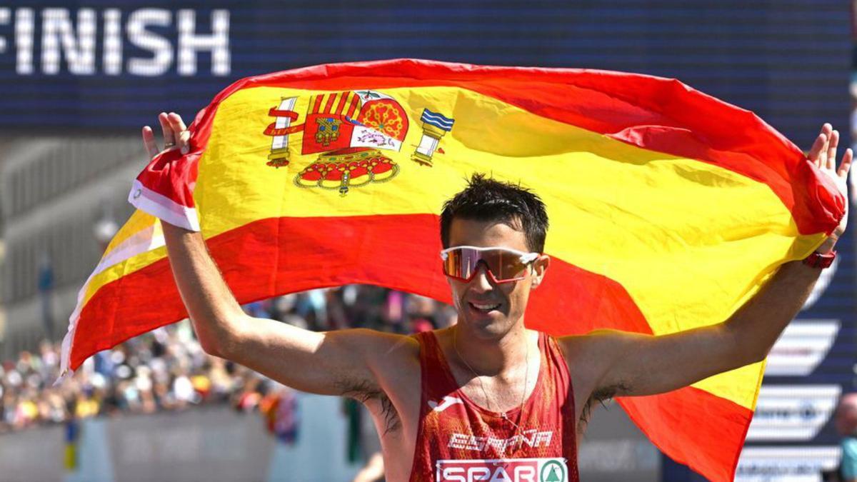 Or i plata per a Espanya en els 35 km marxa | FLIP SINGER/EFE