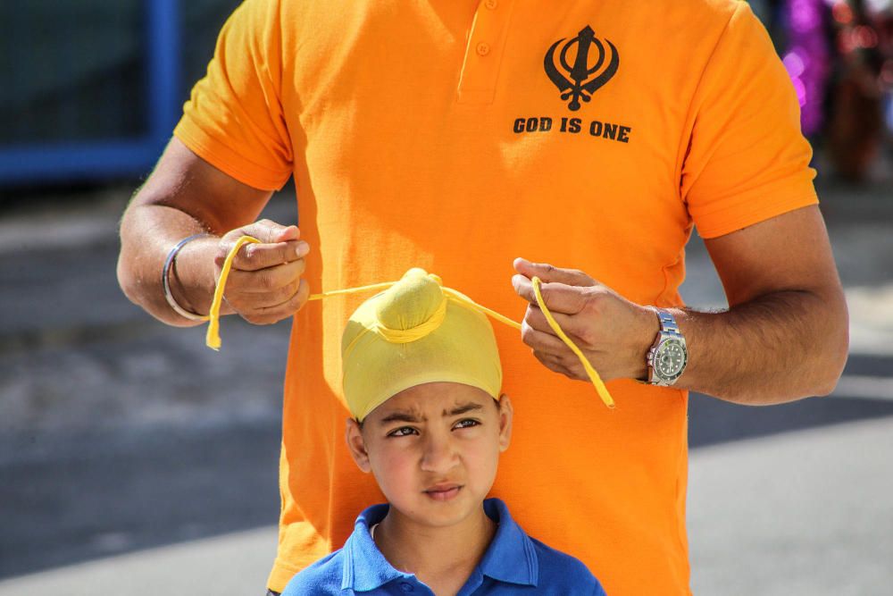 La comunidad Sikh celebra en Torrevieja su desfile