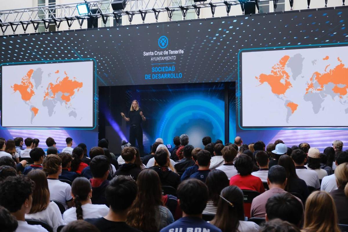 La programación arrancó con TecnoEduca, el espacio dirigido a la comunidad educativa