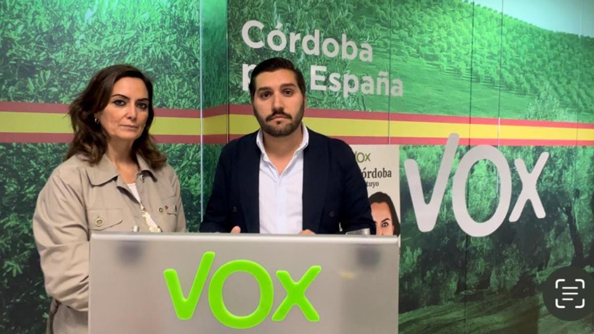 Yolanda Almagro y Miguel Castellano, en la sede de Vox.