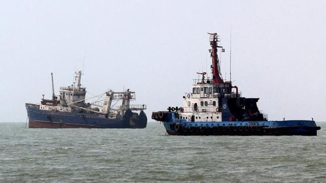 Vaixells a l’estret d’Ormuz davant l’Iran, aquesta setmana. | ATTA KENARE / AFP