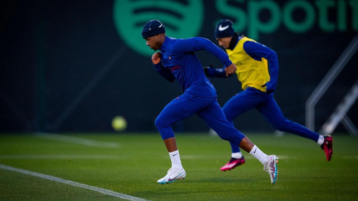 Ansu Fati, en el entrenamiento del Barça en la ciudad deportiva de Sant Joan Despí.