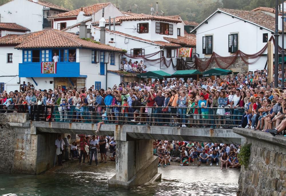 Desembarco de Carlos I en Tazones