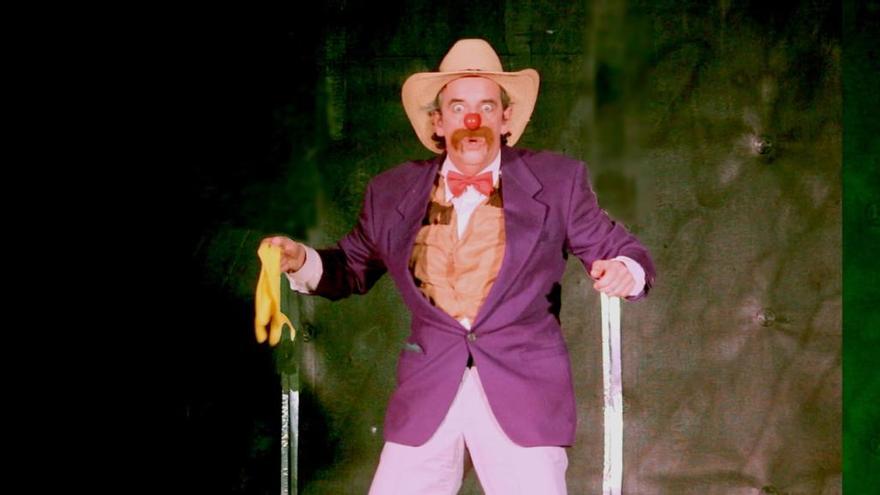 Siete clowns toman la carpa del Circ Bover