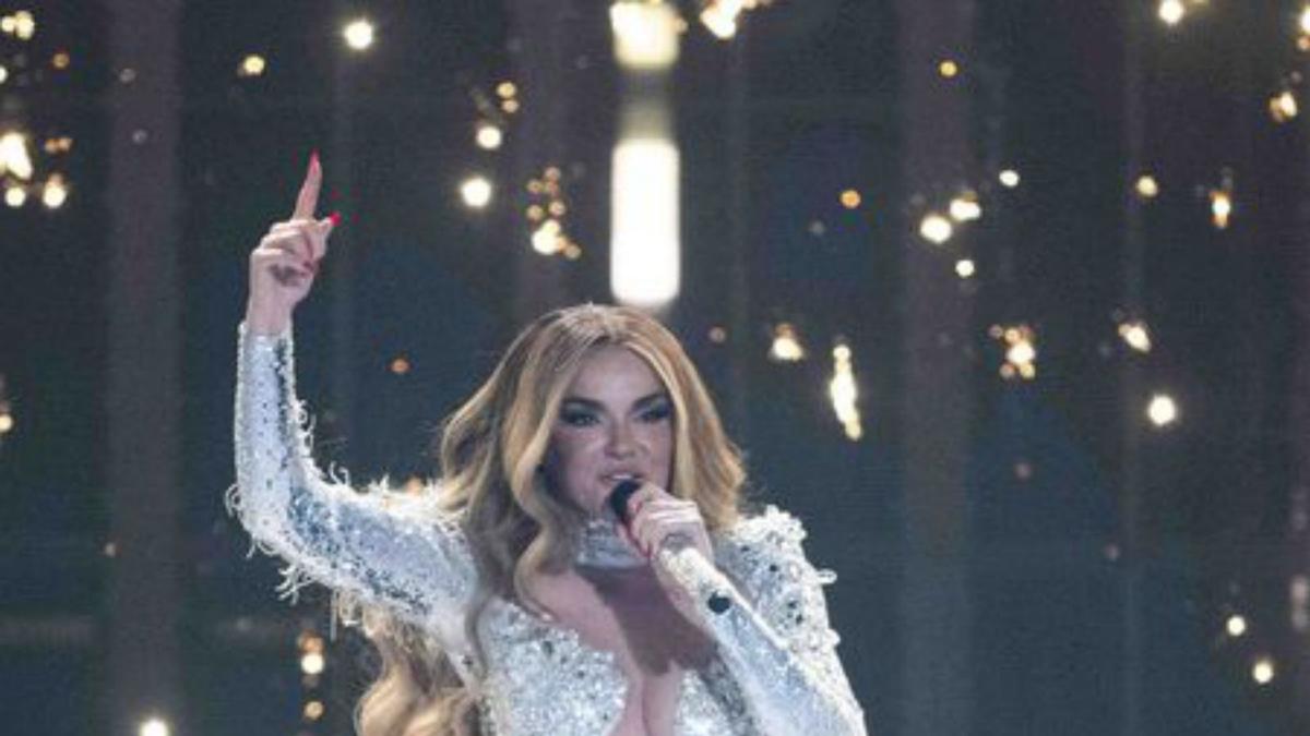 Melody durante su actuación en Eurovisión.