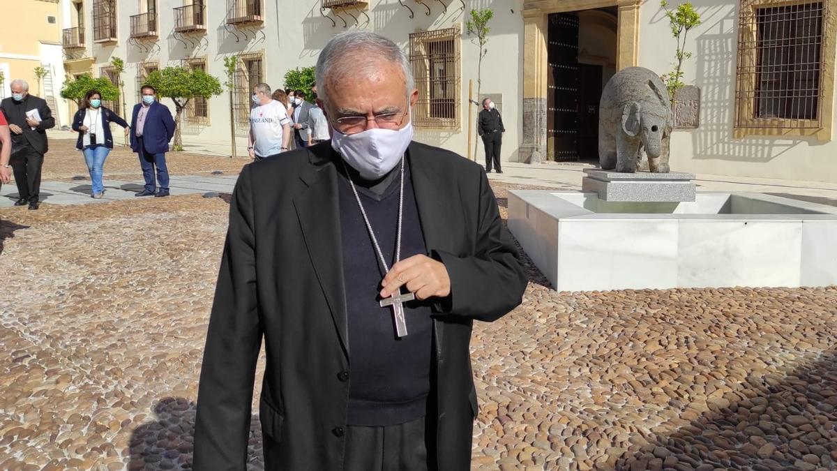 El obispo de Córdoba, Demetrio Fernández, en el Palacio Episcopal.