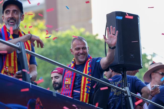 ¡De locos! Las mejores imágenes de una ciudad entregada al Barça