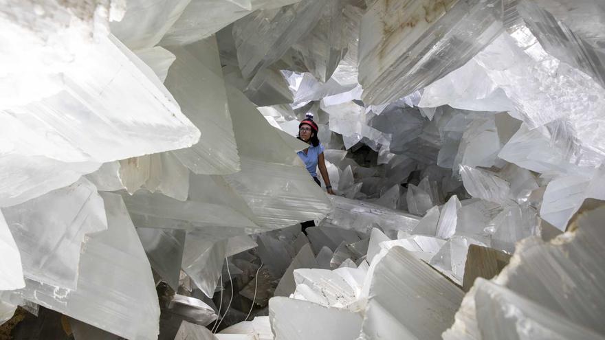 Así es la mayor cueva del mundo forrada de cristales, y está en España