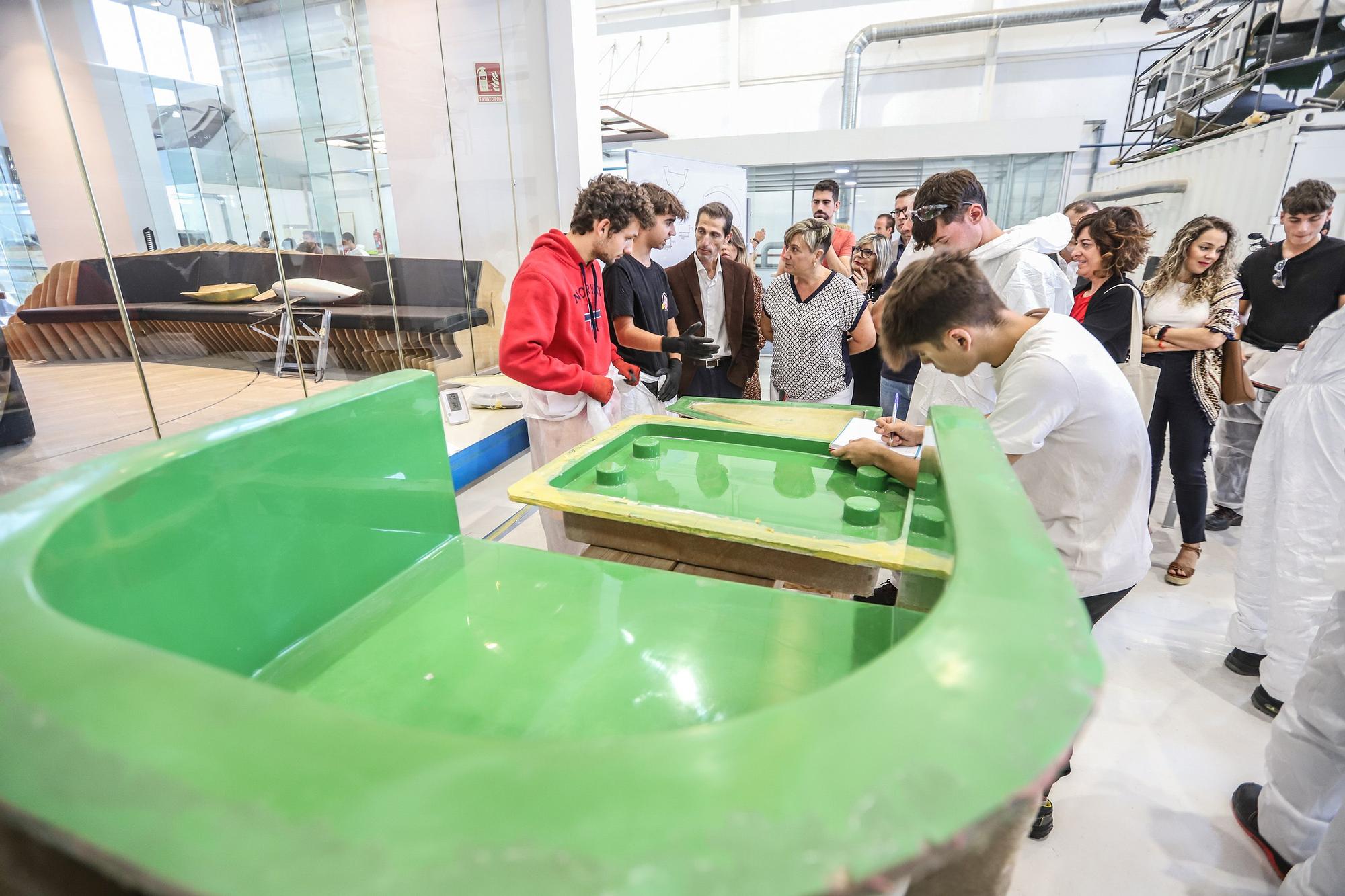 Tirón en Santa Pola para aprender a mantener barcos de recreo