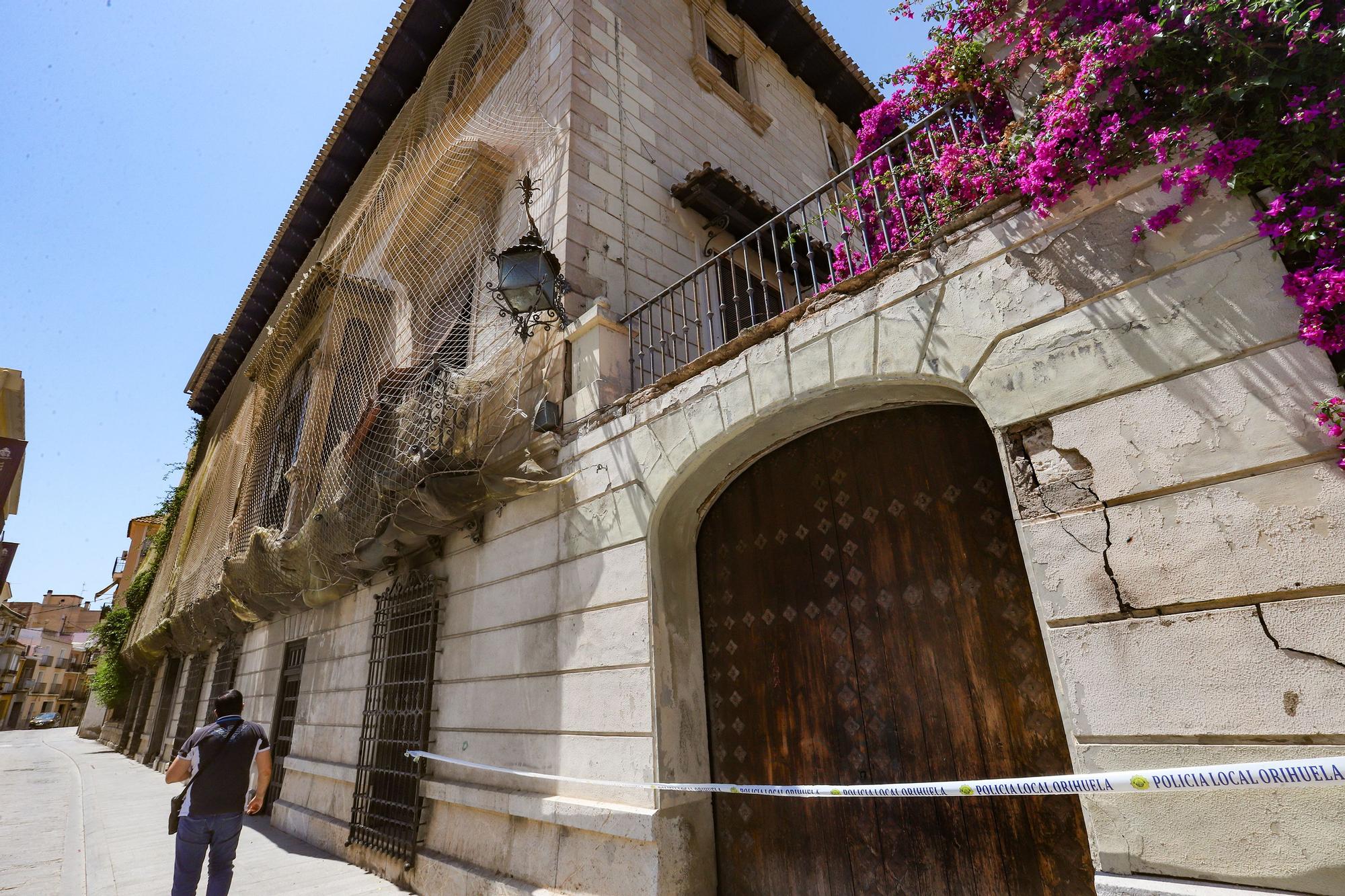 En este lamentable estado está el Palacio de Rubalcava de Orihuela