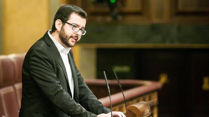 El diputado de Compromís en el Congreso, Ignasi Candela, en el Pleno del Consell