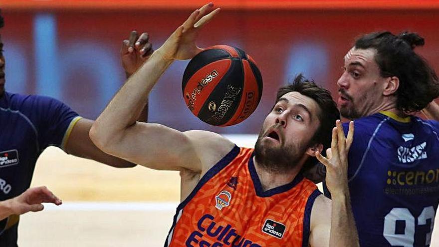 Mike Tobey, este viernes ante el Obradoiro.