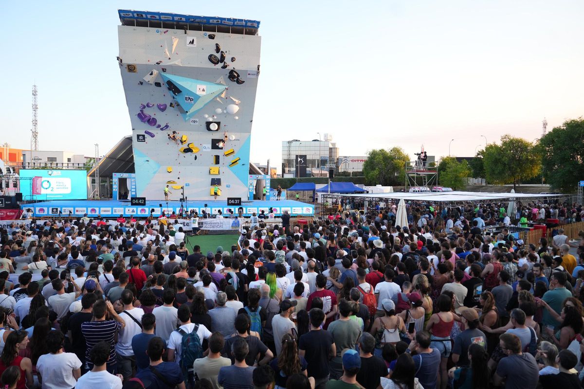 Rocódromo central de la competición de escalada en la Copa del Mundo