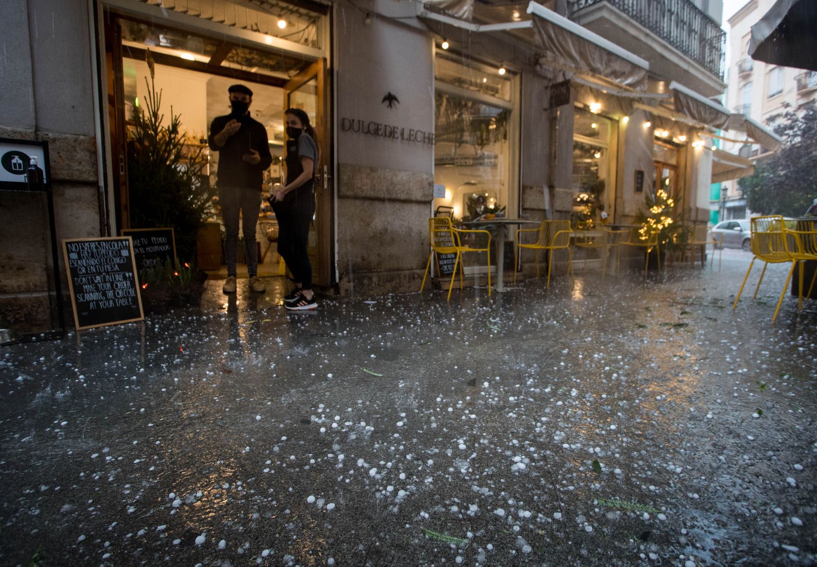 FOTOS | El temporal de lluvia y granizo en València