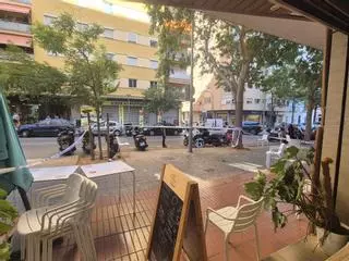 Dos heridos al caerles encima un suicida que se lanzó de un piso doce en Palma