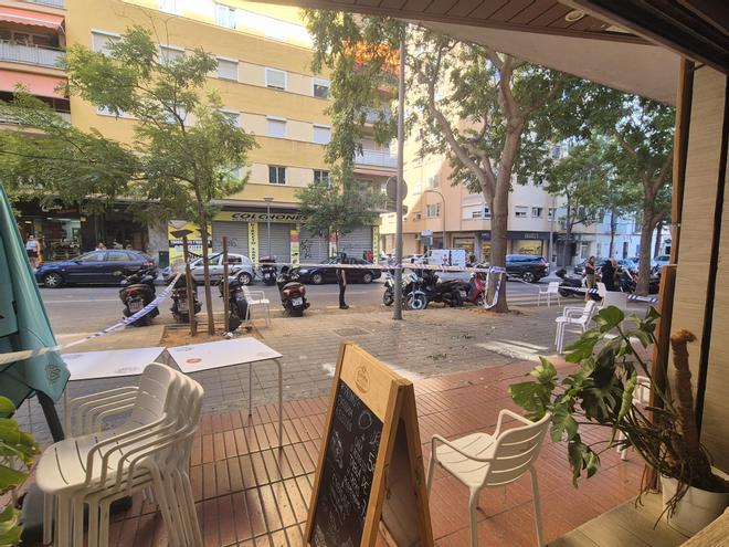 Dos heridos al caerles encima un suicida que se lanzó de un piso doce en Palma