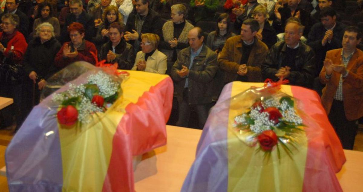 Restos mortales de los represaliados enterrados en Curro. |  I.Abella