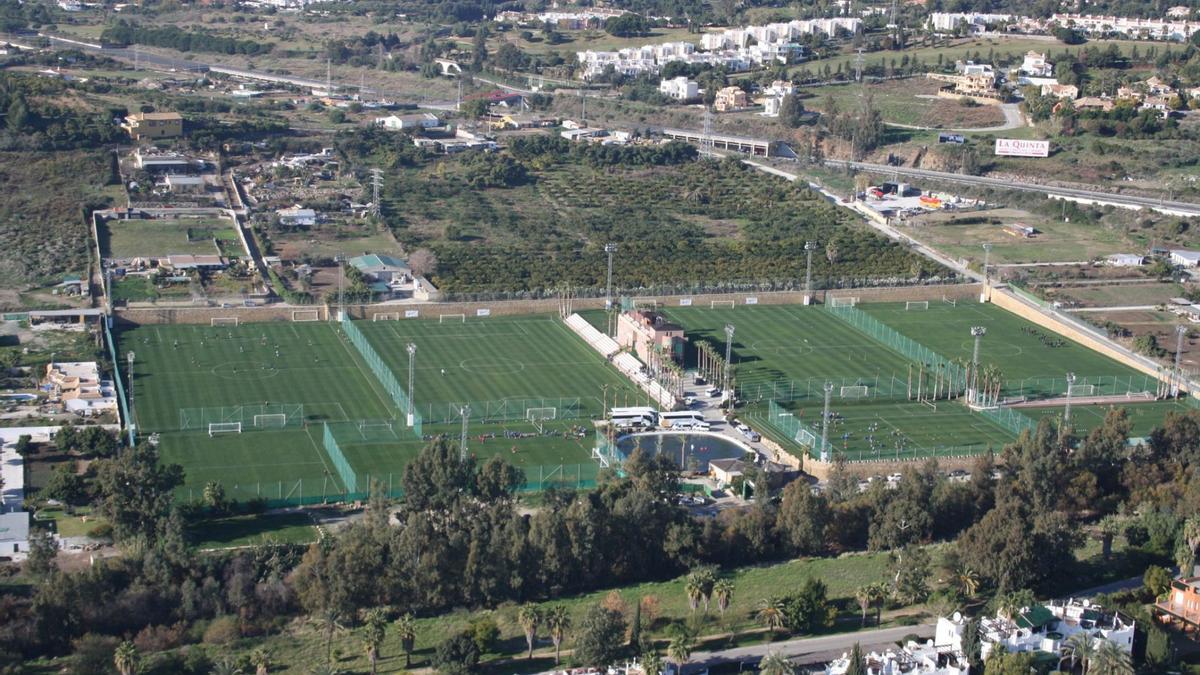 Estos son los campos de fútbol del Marbella Football Center.