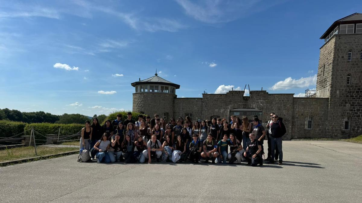 Alumnes d’instituts de Manresa i Sant Fruitós viatgen al camp de Mauthausen en un projecte educatiu