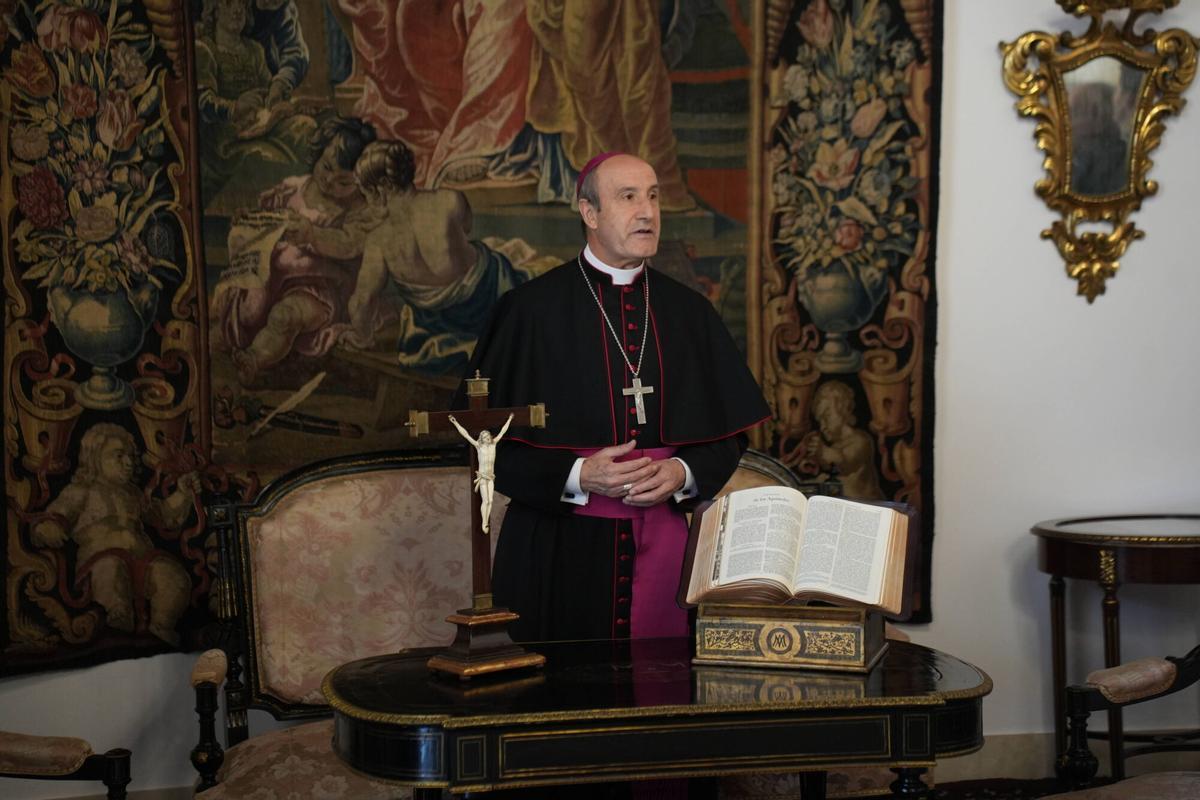 El obispo de Córdoba preside la toma de posesión de los nuevos miembros del Consejo Episcopal de la diócesis