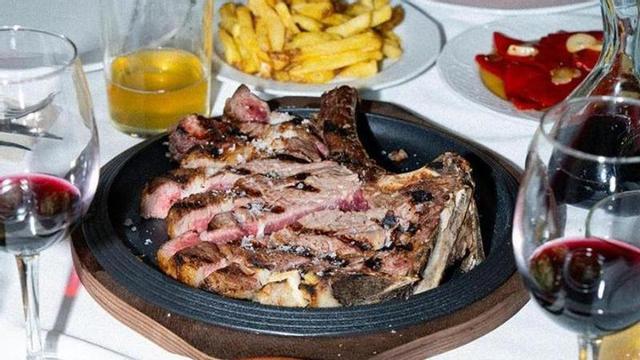 Un txuletó de Patxoca, el nou restaurant i sidreria de Lloret de Mar.