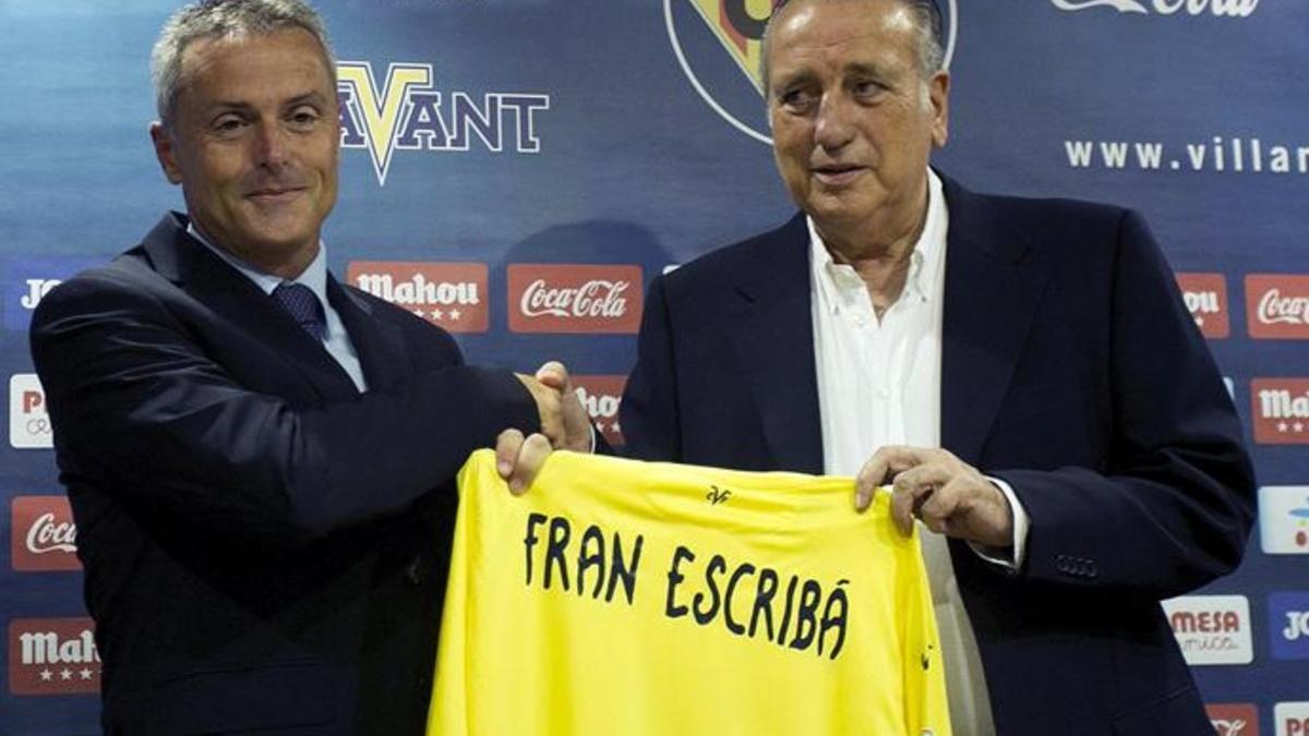 Fran Escribá y Fernando Roig, en la presentación del nuevo técnico del Villarreal