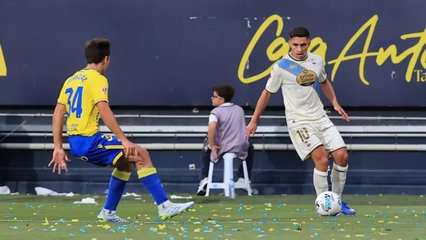 El Deportivo asalta el Nuevo Mirandilla y se lleva la victoria ante el Cádiz