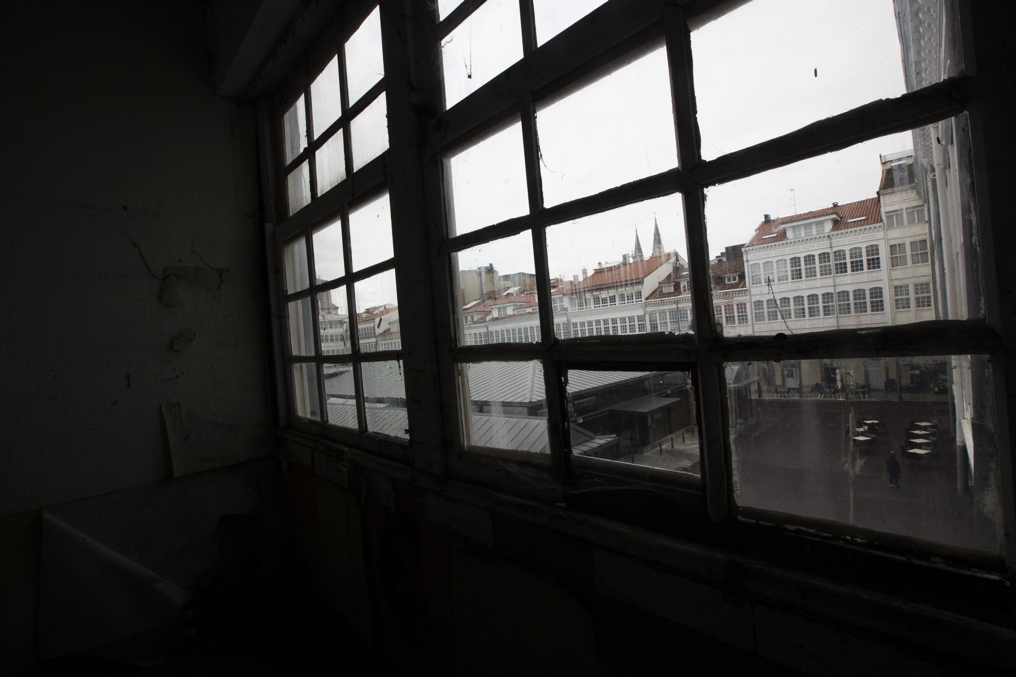 El interior del edificio del Café Colón, al desnudo