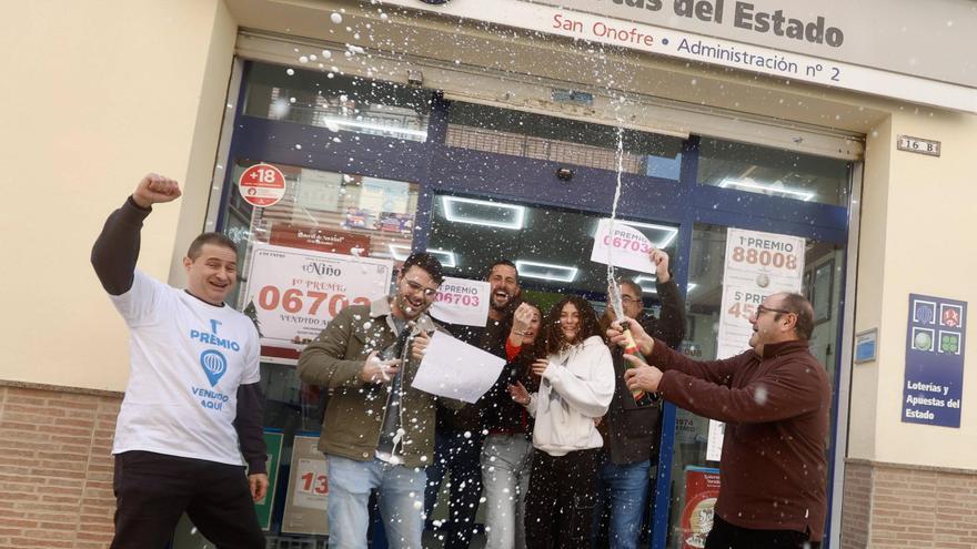 Alegría desbordada en Castelló de Rugat tras repartir más de 4 millones en el Sorteo del Niño