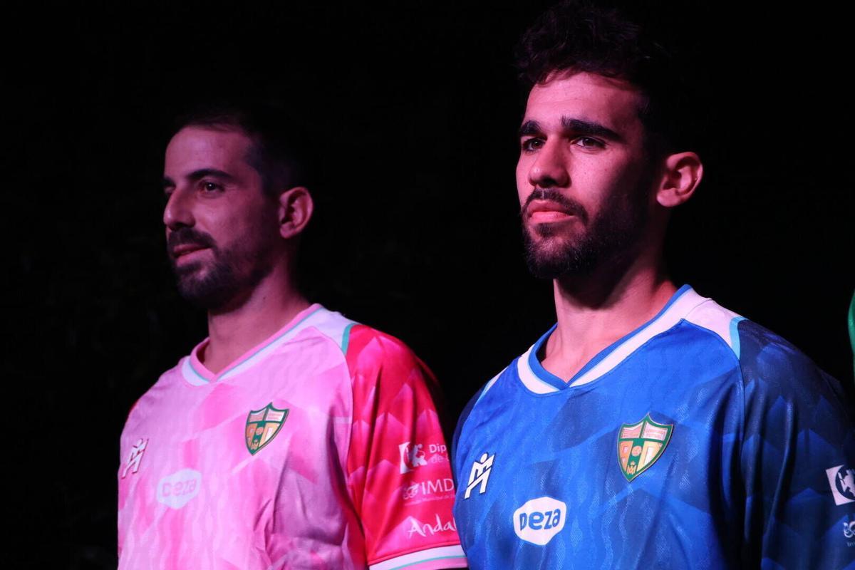 La presentación de las nuevas equipaciones del Córdoba Patrimonio Futsal, en imágenes