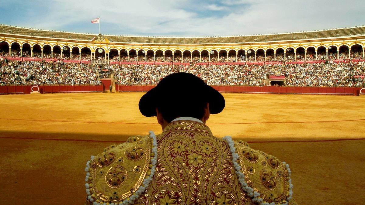 TOROS EN LA MAESTRANZA DE SEVILLA