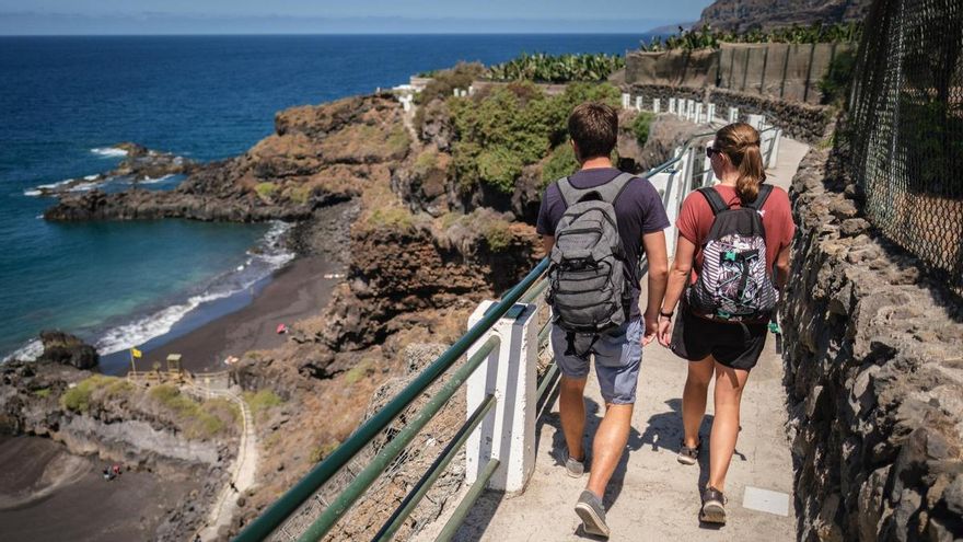 Discrepancies in La Orotava along a path between beaches