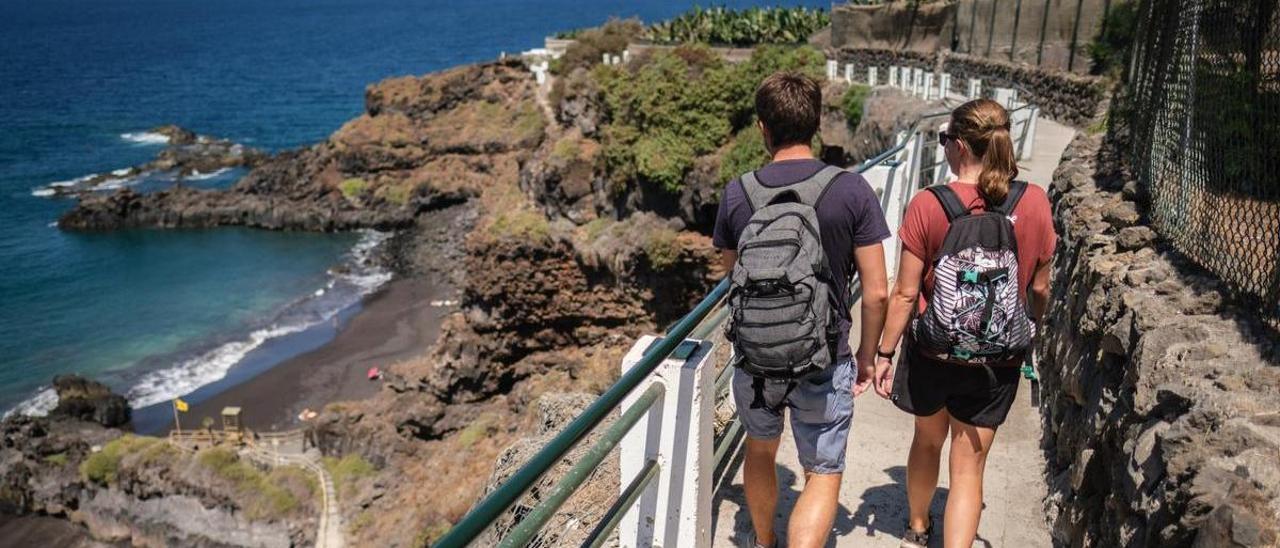 El actual sendero de acceso a la playa del Bollullo