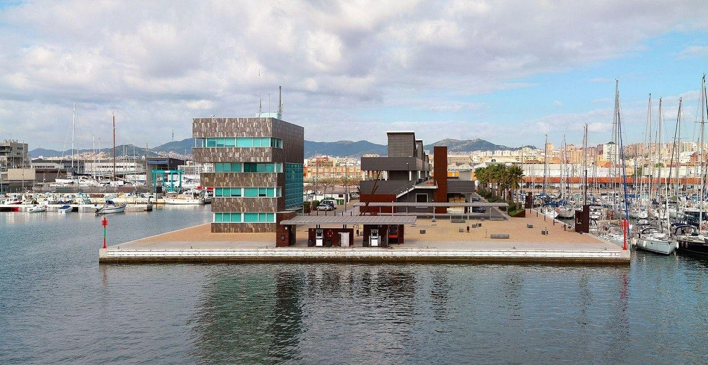 El Moll de la Capitania del Port de Badalona.