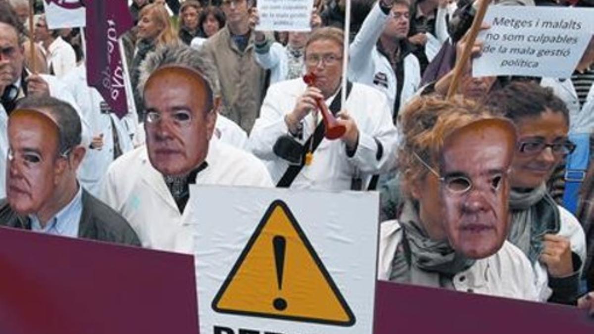 Protesta de médicos en huelga frente a la Conselleria de Salut. en noviembre.