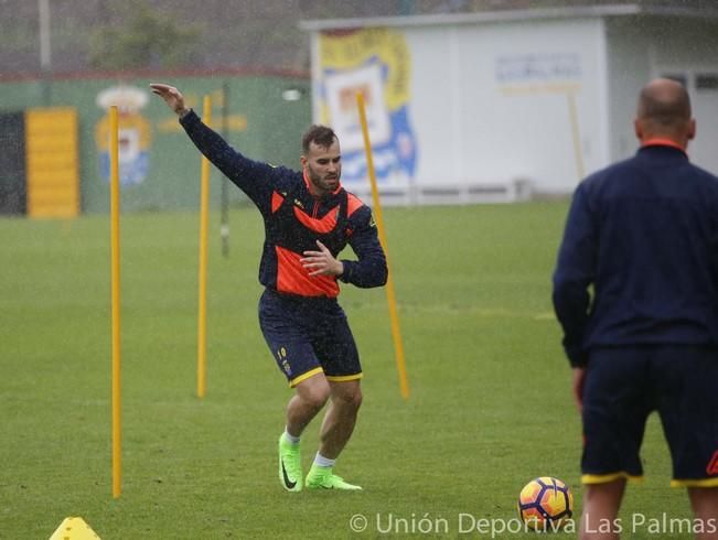 Jesé entrena en solitario