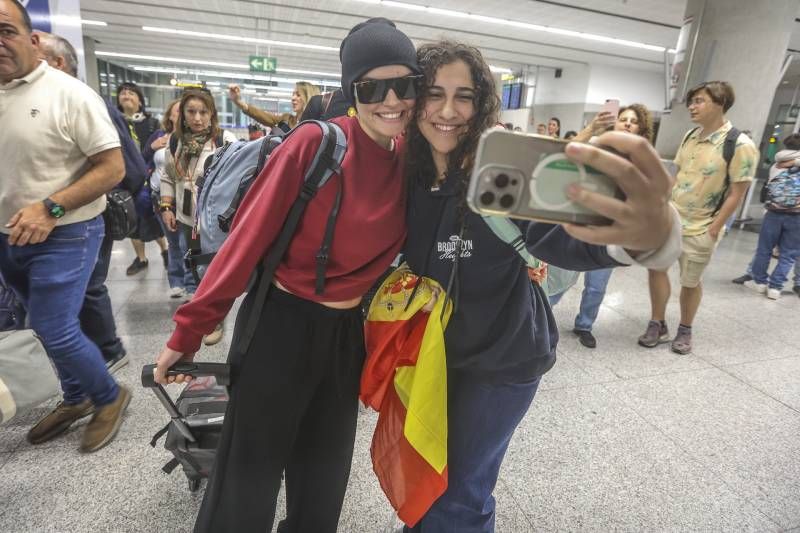 Melody ha recibido el apoyo de sus fans al llegar a Sevilla