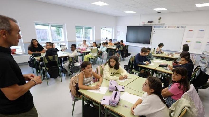 La matrícula en Pontevedra cae a 11.884 alumnos, 347 menos que el curso pasado