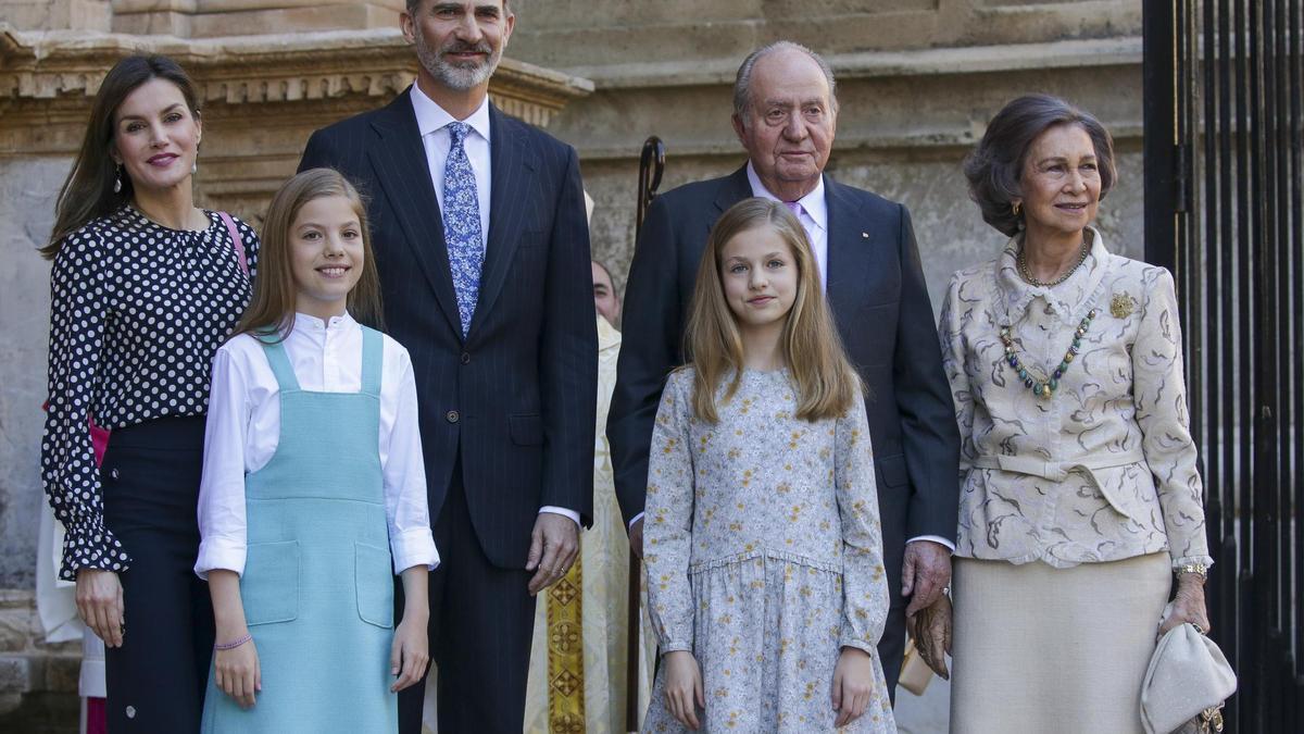 Los Reyes en la Misa de Pascua en Palma de Mallorca