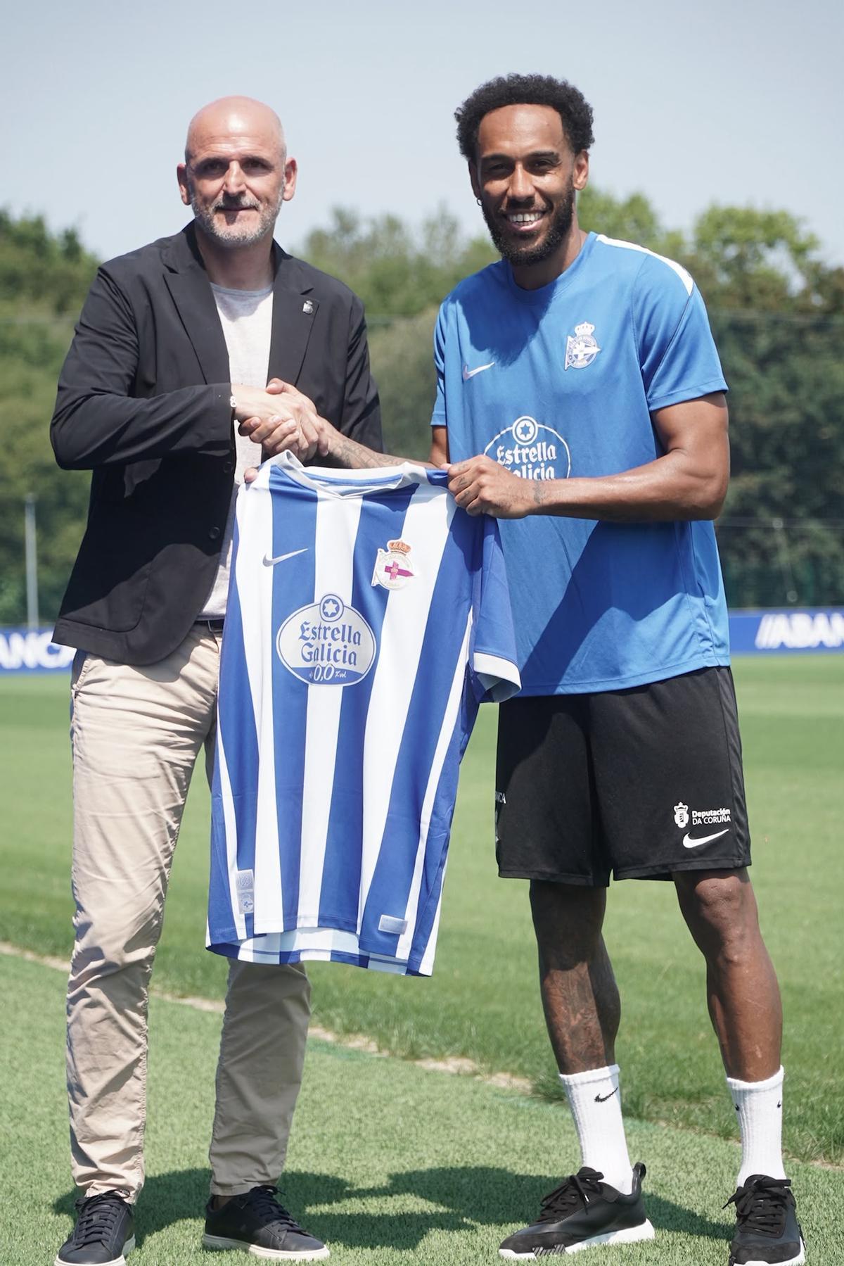 El Deportivo presenta a Aubameyang