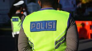 Policía indonesia.
